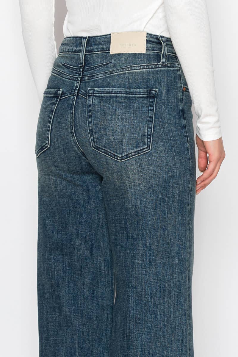The Vivienne Wide Leg Jean