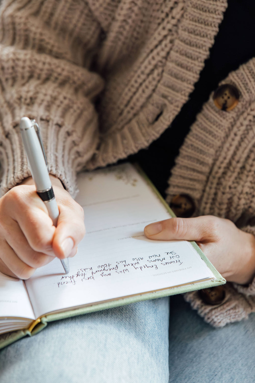Mom's Story: A Memory and Keepsake Journal for My Family