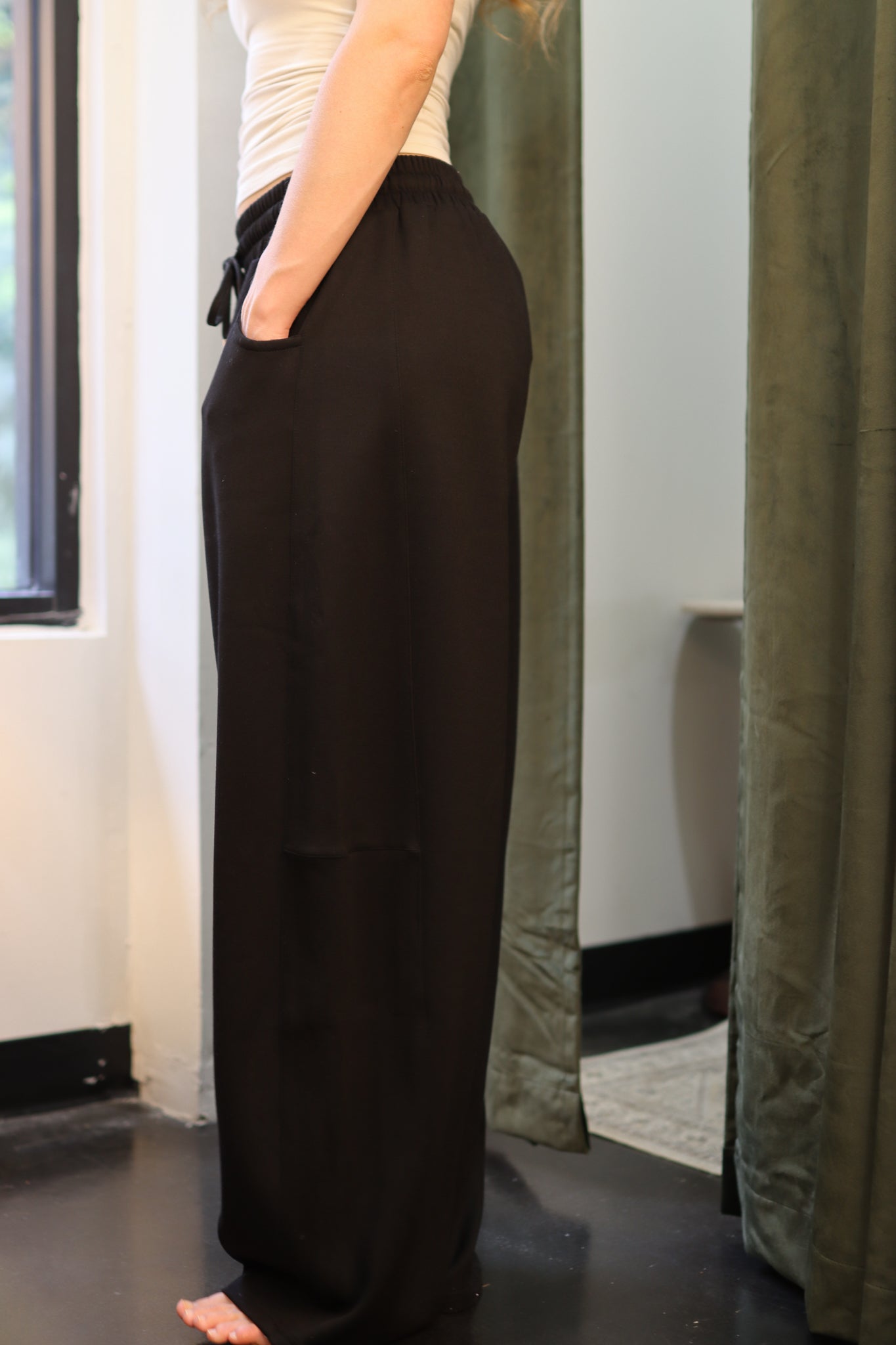 The Elise Barrel Sweatpants