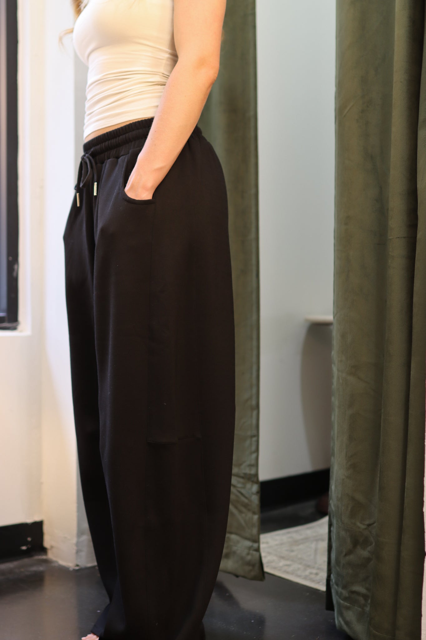 The Elise Barrel Sweatpants