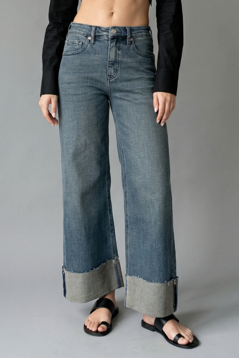 The Vivienne Wide Leg Jean